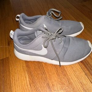 Nike Roshe sneakers